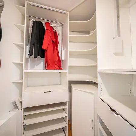 Apartment Penthouse-suite Near *