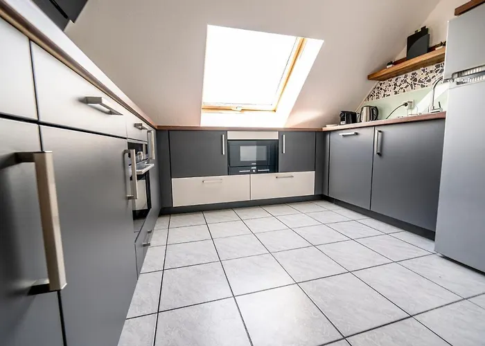 Penthouse-suite Near Apartment